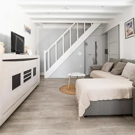 Hypercentre !au Calme Proche Pres-sales Holiday home *